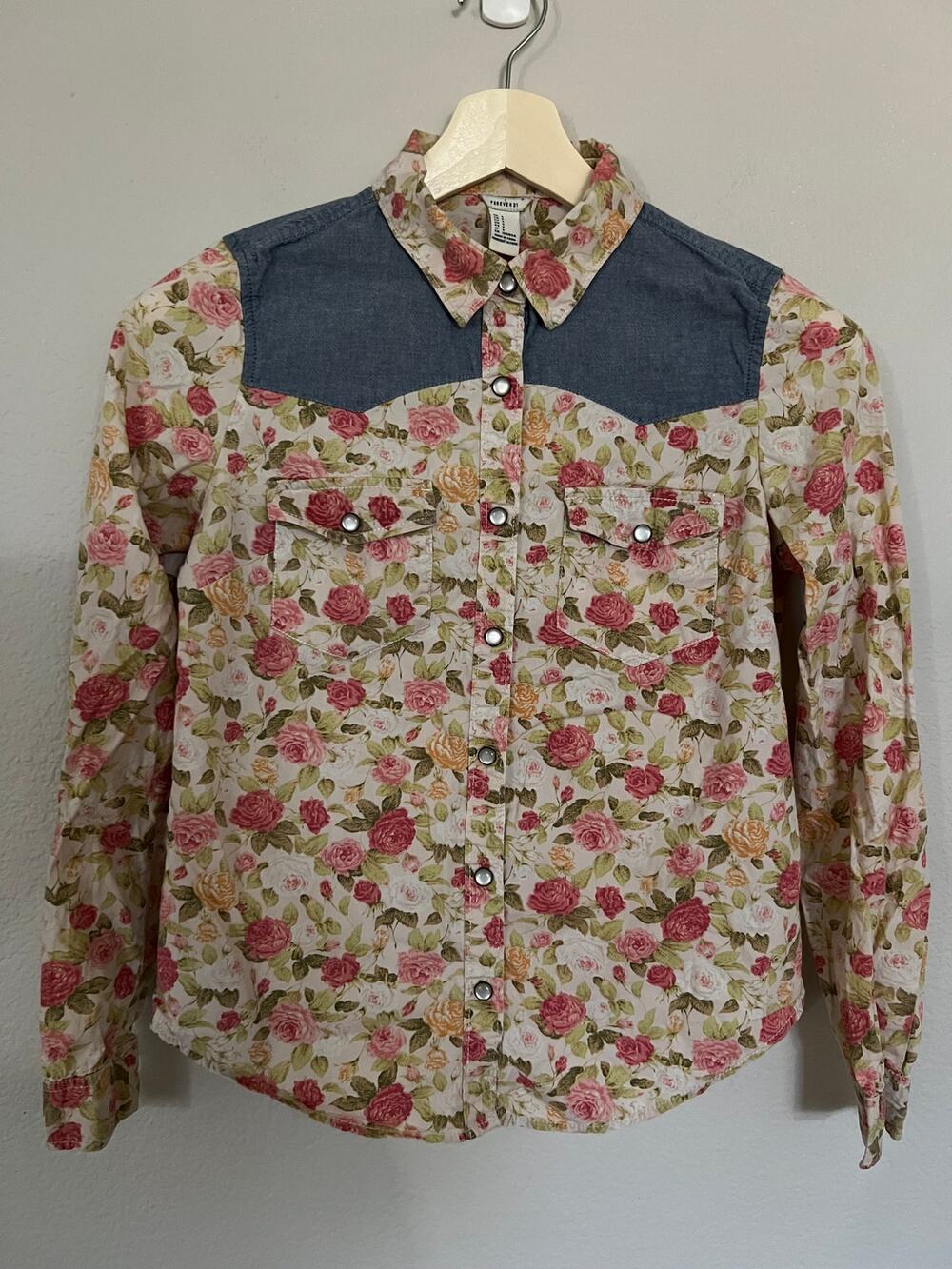 Forever 21 Western Style Button Down Snaps Floral 100% Cotton Cowgirl Sz S